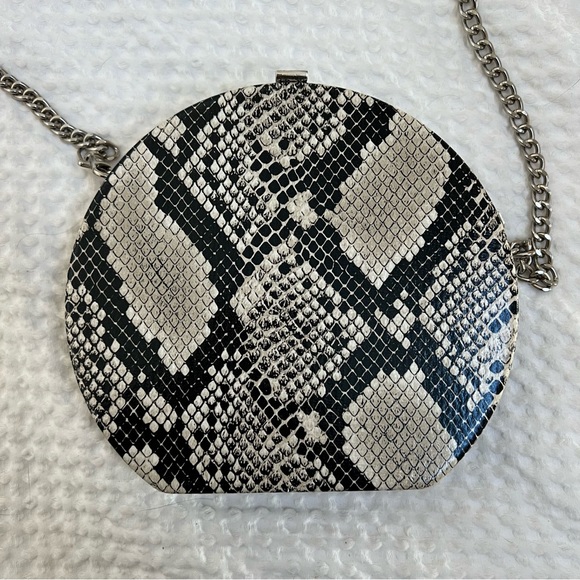 SOLD - Picture 2 of 4